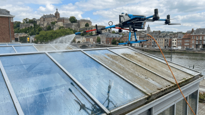 Nettoyage d'une veranda / verrière commerciale par drone.